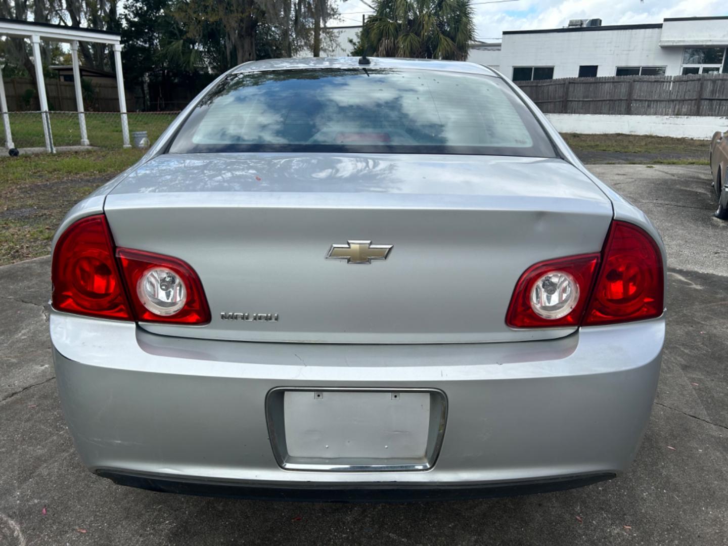 2010 Chevrolet Malibu (1G1ZB5EB1AF) with an 2.4L engine, AUTO transmission, located at 1758 Cassat Ave., Jacksonville, FL, 32210, (904) 384-2799, 30.286720, -81.730652 - CASH SPECIAL*****$2000.00 PLUS TAX, TAG, AND TITLE*****2010 CHEVROLET MALIBU 266,462 MILES RUNS GOOD 4-DOOR AUTOMATIC FOUR CYLINDER ENGINE ICE-COLD AIR-CONDITIONING ALLOYS CALL TODAY BEFORE IT'S TOO LATE @ 904-384-2799 - Photo#5